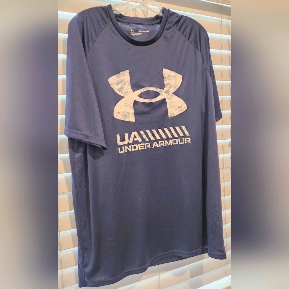 Under Armour Men's blue short sleeve shirt XXL